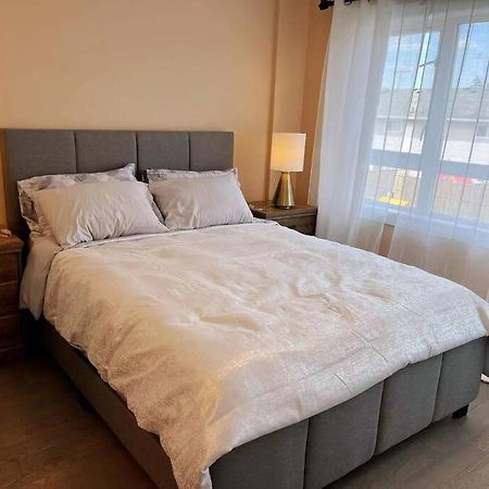 Brand New Luxury 2-Bedroom Townhouse. Duncan Bagian luar foto