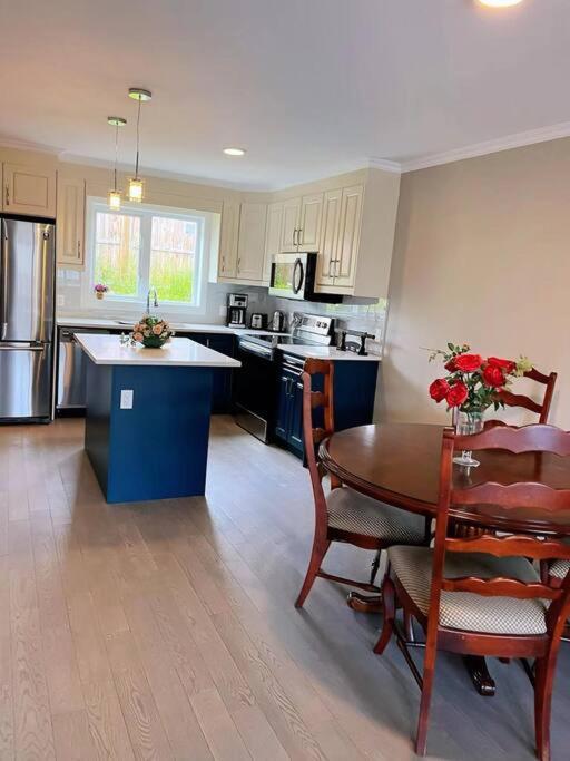 Brand New Luxury 2-Bedroom Townhouse. Duncan Bagian luar foto