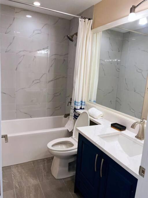 Brand New Luxury 2-Bedroom Townhouse. Duncan Bagian luar foto